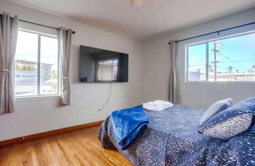 North Pacific Beach House | Steps 2 Ocean & Surfing Ocean Views Rooftop Deck