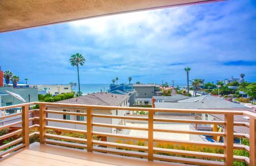 North Pacific Beach House | Steps 2 Ocean & Surfing Ocean Views Rooftop Deck