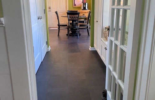 Annapolis House | Steps away from the Chesapeake Bay in the unique Bay Ridge community!