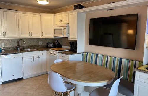 Folly Field Condo | Steps from beach. No price increase, low fees. Also #2320603 w panoramic view.