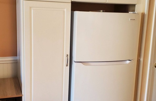 Folly Field Condo | Steps from beach. No price increase, low fees. Also #2320603 w panoramic view.