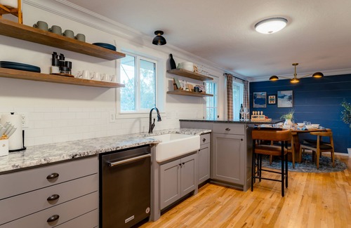 Pocatello House | Steps from ISU, Hot Tub, Fire Pit, game room,