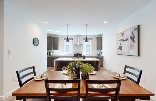 Iowa City Condo | Steps from Kinnick, Carver & University of Iowa Hospital - NEW LISTING -