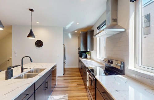 Iowa City Condo | Steps from Kinnick, Carver & University of Iowa Hospital - NEW LISTING -