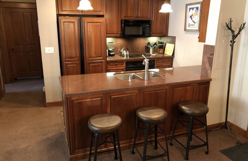 Copper Mountain Village Condo | Steps from Lift - Premium 2 bed and 2 bath condo in Mill Club