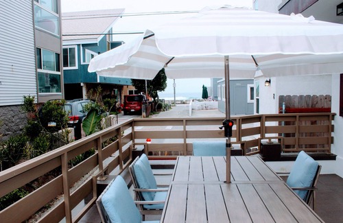 Mission Beach House | Steps from Ocean! Ocean/Bay Views! Rooftop Deck! Two Car Garage! Renovated!