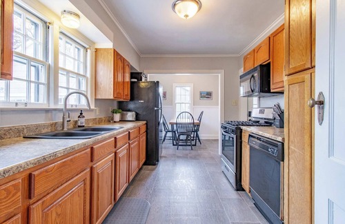 Bloomington House | Steps from Stadium | Heart of IU | Victory View