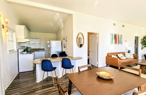 Hollywood Beach House | Steps from the Beach - Pet Friendly - Surfers Beach Cottage!