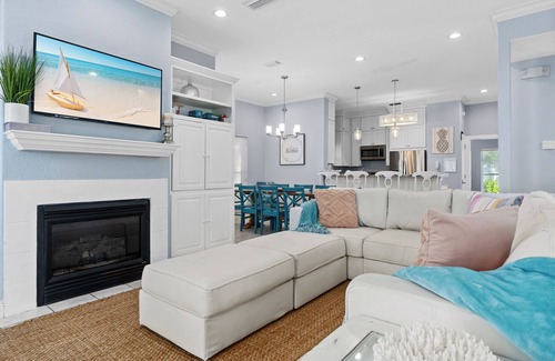 Crystal Shores House | Steps from the Beach, Pet Friendly!
