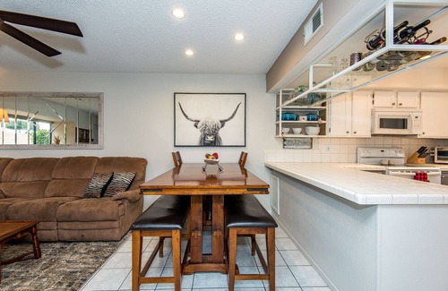 Bullhead City Condo | Steps from the River! Cozy 2 bed/2 bath condo. Min 30 day rental.