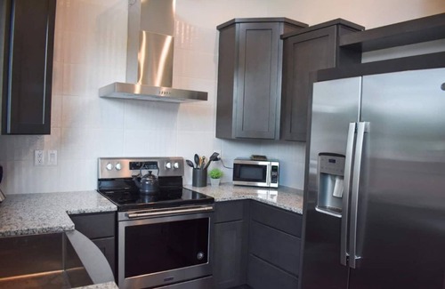 Travelers Rest House | ✨ Steps from the Swamp Rabbit Trail, Tandem Coffee, Topsoil and more.