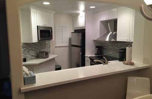 Huntington Beach Condo | STEPS FROM THE BEACH - HUNTINGTON CONDO - BEAT THE HOTEL COSTS