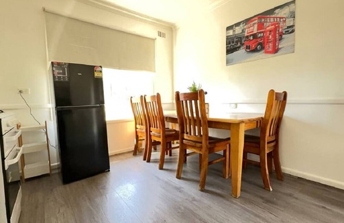 North Shore House | Steps from Train &Beach 2 Mins2 Spirit of Tasmania