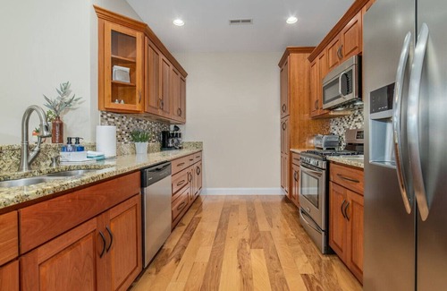 Lexington Apartment | Steps from WLU & VMI Loft with Private Parking