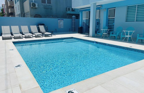 Vilomar Villa | Steps Luquillo Beach. Cozy Family Resort, 27 Guests, Free Continental Breakfast