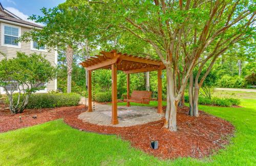 Navarre House | Steps to Bay Tranquil Navarre Retreat with Balcony