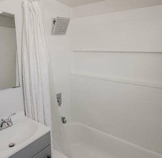 South Oceanside Apartment | Steps to Beach & Close to Restaurants and Shops