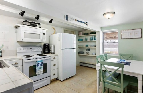 Salisbury Beach Apartment | Steps to Beach | Cozy 1BR | A/C + Parking