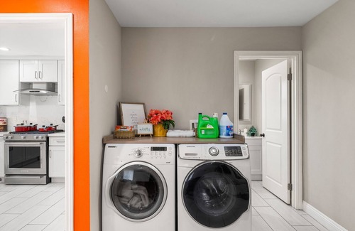 Midway City House | Steps to Beach - Hoops, Pool Table & Fun Game Room