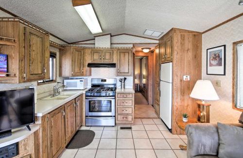 Lake Havasu City House | Steps to Beach Lake Havasu City Home with Grill!
