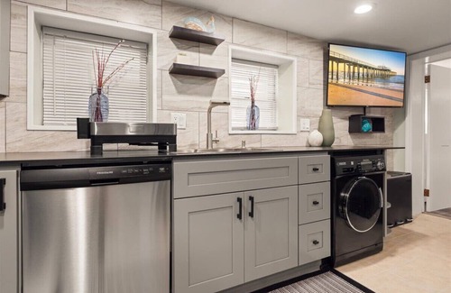 Ventnor City Apartment | Steps to Beach! Modern Garden Apt w/Patio