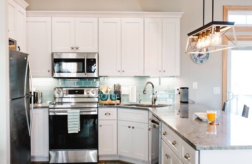 Nags Head House | ☀️Steps to Beach, Private Pool & Hot Tub. August & September dates available!☀️