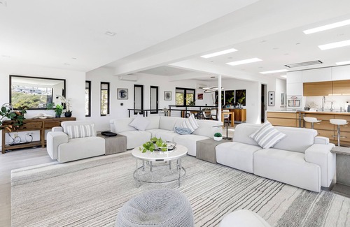 Encinitas House | Steps to Beach+Shops, Oceanview, Hot Tub+Firepit | Moonlight Modern by AvantStay