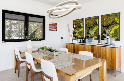 Encinitas House | Steps to Beach+Shops, Oceanview, Hot Tub+Firepit | Moonlight Modern by AvantStay