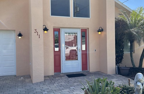 Krulder House | Steps to Beach and Flagler Ave!