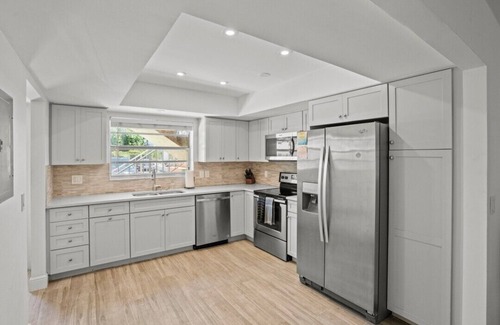 Palm Beach Shores House | Steps to Beach! 4 condos in 1- Perfect for Groups