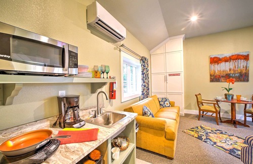 Downtown Branson Cottage | Steps to Branson Landing: Cozy Downtown Cottage!