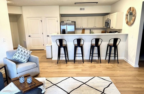 Starkville Condo | Steps to Campus - Newly Renovated 3BR-3.5BA First Floor Condo on Bulldog Way