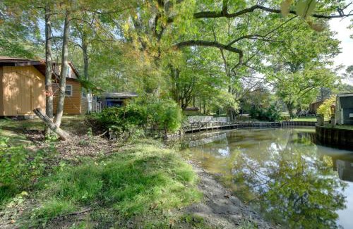Mayville House | Steps to Chautauqua Lake Cozy Cottage with Patio
