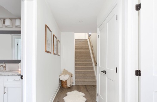Bracebridge House | Steps to Downtown, the Falls & Muskoka River