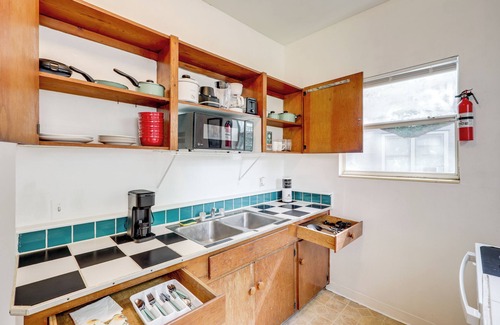 Riverside Condo | Steps to Food & Shops: Cozy Condo in Jacksonville!