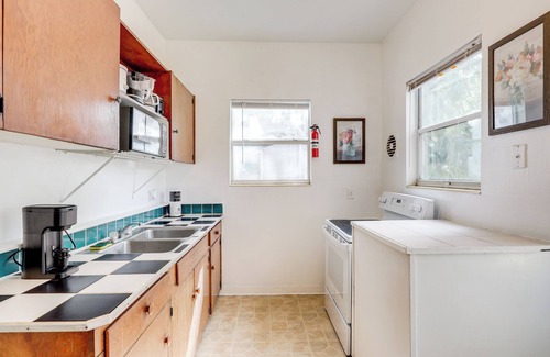 Riverside Condo | Steps to Food & Shops: Cozy Condo in Jacksonville!