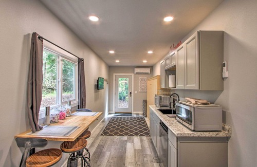 Pierce County Apartment | Steps to Foothills Trail: Unique Carbonado Studio