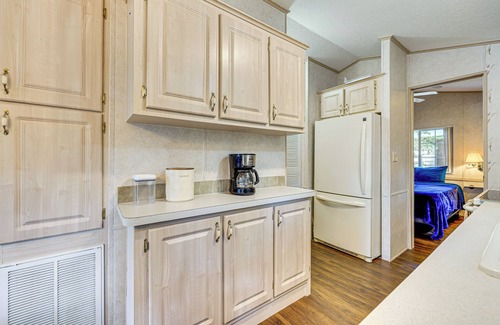 Salt Springs House | Steps to Lake Kerr: Home w/Pool & Hot Tub Access!
