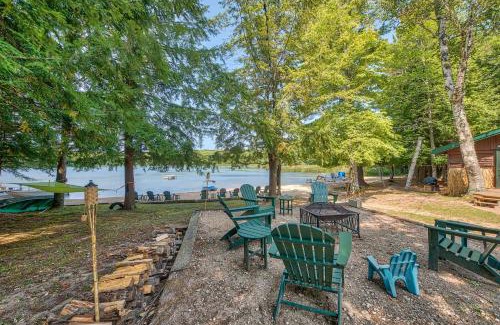 Levering House | Steps to Lakefront Dog-Friendly Cabin in Levering