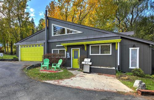 Sandpoint House | Steps to Lakefront Home Near Schweitzer Mtn!