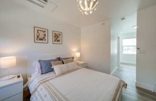 Soap Lake Apartment | Steps to Soap Lake Studio Stay with Patio!