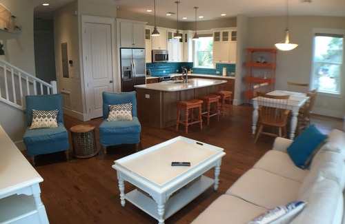 St. Augustine Beach House | Steps to the non-driving section of the beach!