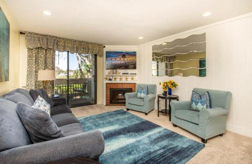 Townsite House | Steps to the Beach 2 Pools & Hot Tubs - A-204