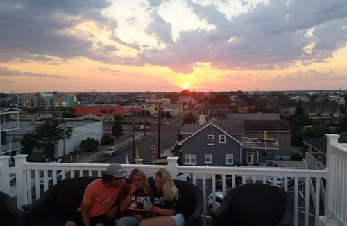 Ship Bottom House | Steps to the Beach - HEATED POOL, Elevator, AMAZING Rooftop Views! NEW, Modern!