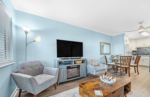 Fort Morgan Condo | Steps to the Beach, Relax & Unwind, make memories