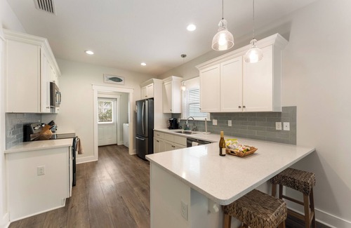 Mexico Beach House | Steps to the Beach and Shops | Pet Friendly