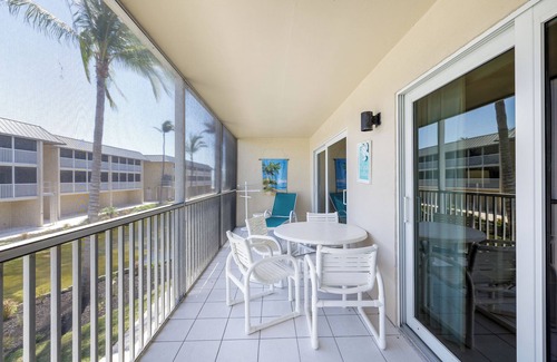 Sanibel Condo | Steps To The Beach