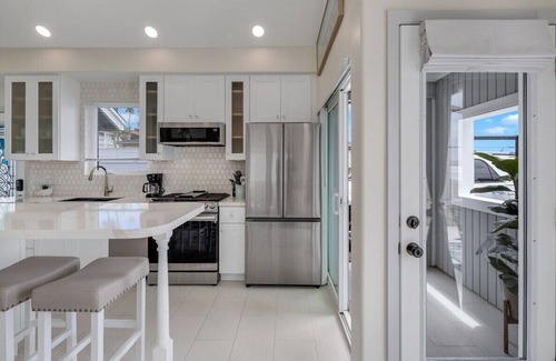 Townsite House | Steps to the Sand | Shining Sea Oceanfront Retreat w/Firepit