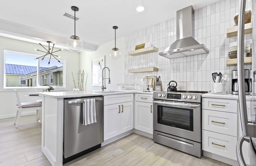 Jacksonville Beach House | Steps to the Beach, Fully Renovated Beautiful Townhome