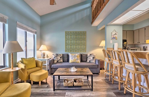 Holiday Beach Condo | Steps to the Beach: PCB Condo w/Balcony!